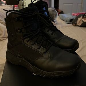 Women’s Under Armour Stellar TAC Sz 8.5